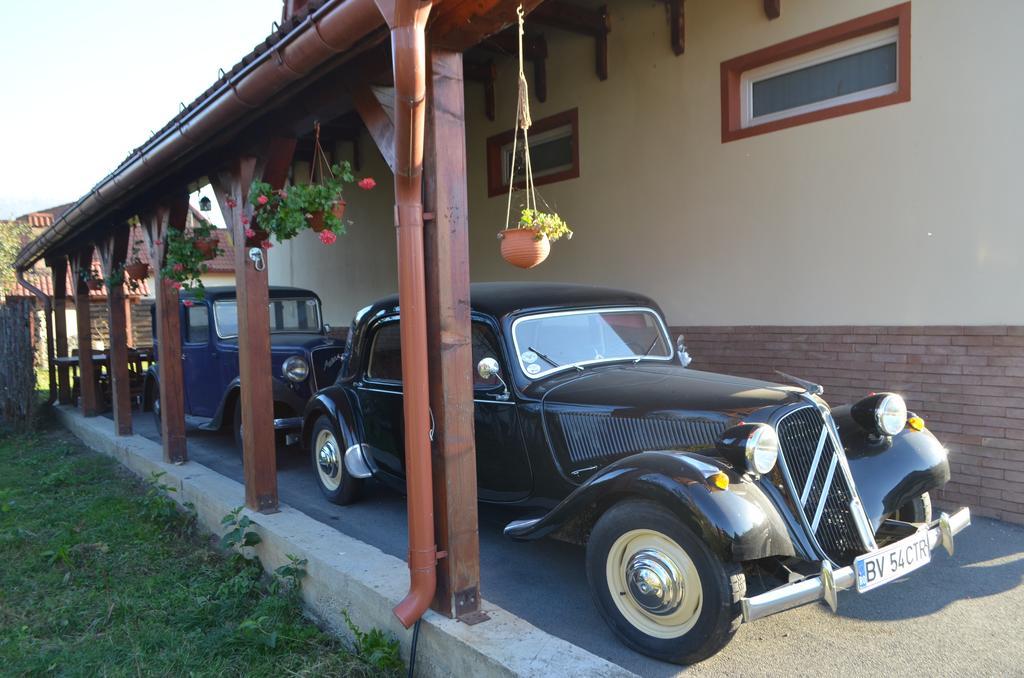 Vila Old Cars Cristian  Dış mekan fotoğraf